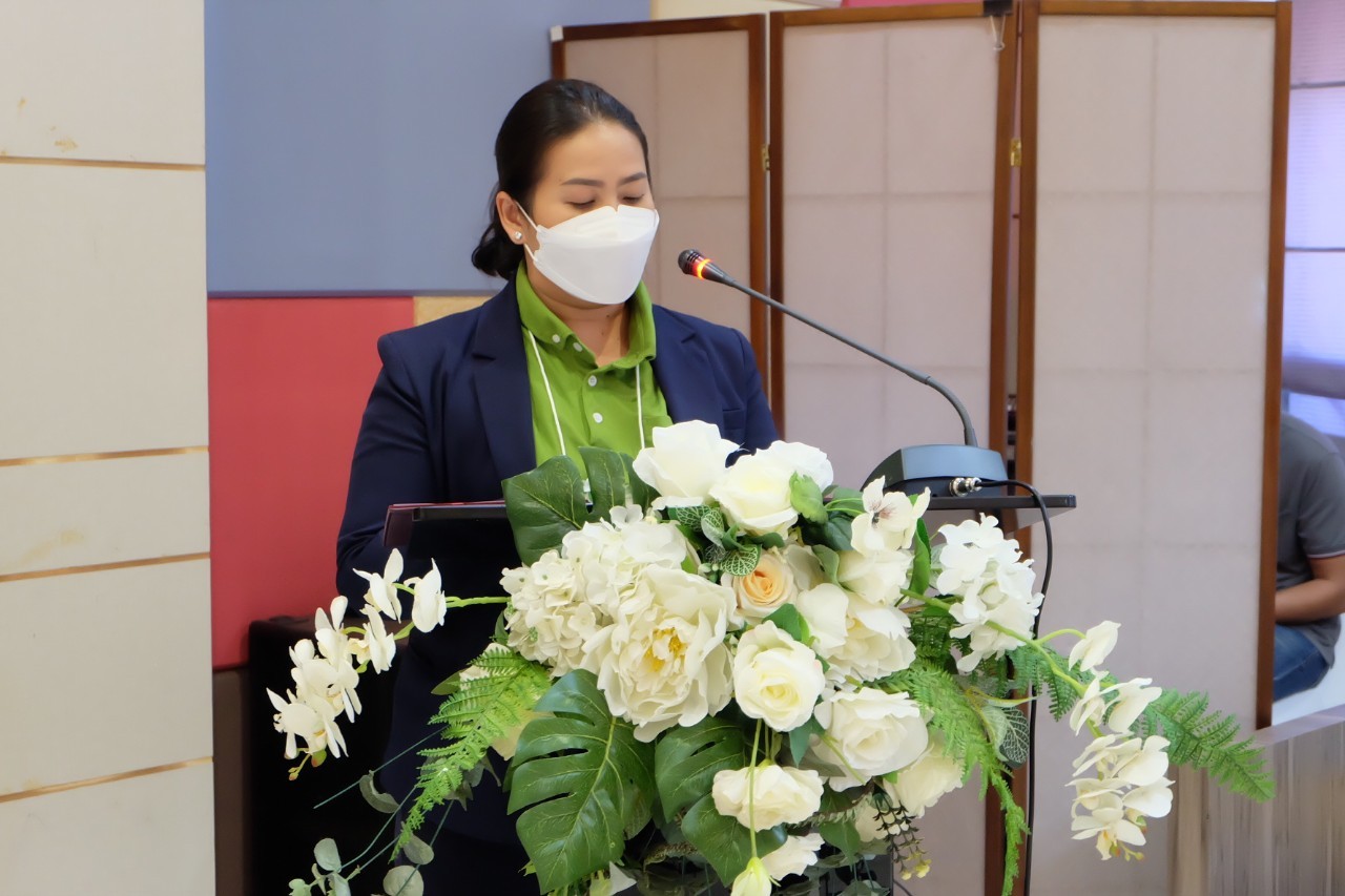 title - ผู้ตรวจราชการกรม เป็นประธานเปิดโครงการสัมมนาเชิงปฏิบัติการการกำหนดแนวทางการพัฒนาเกษตรกรสู่การเป็นผู้ประกอบการเกษตรในเขตปฏิรูปที่ดิน ณ โรงแรมไม้หอมวิลล่า อำเภอเมืองนครสวรรค์ จังหวัดนครสวรรค์